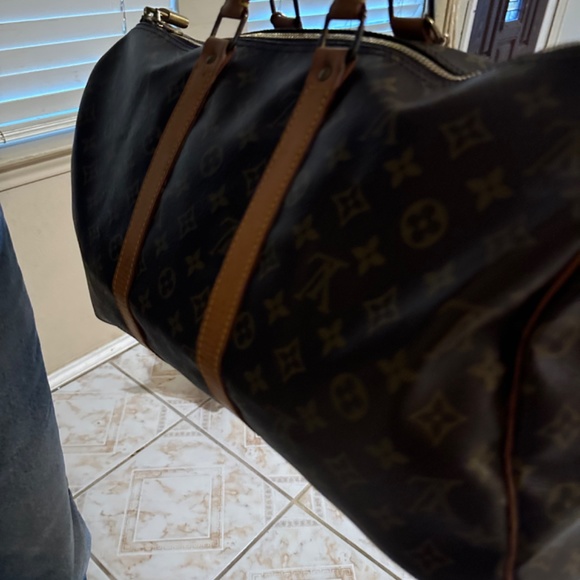Authentic Unisex Louis Vuitton KEEPALL 45 in great condition - Picture 11 of 17